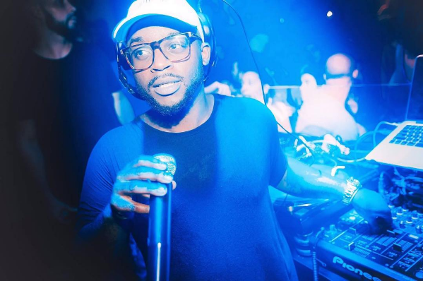 Tay James har varit Biebers DJ i många år.